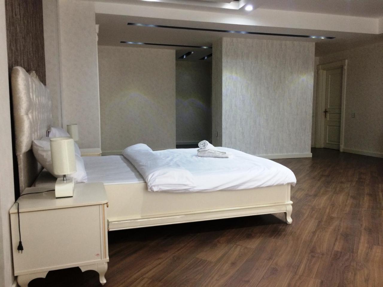 Park Azure Apartment Deluxe 2 Bedroom Bakü Dış mekan fotoğraf