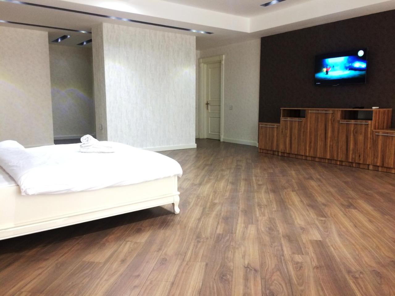 Park Azure Apartment Deluxe 2 Bedroom Bakü Dış mekan fotoğraf